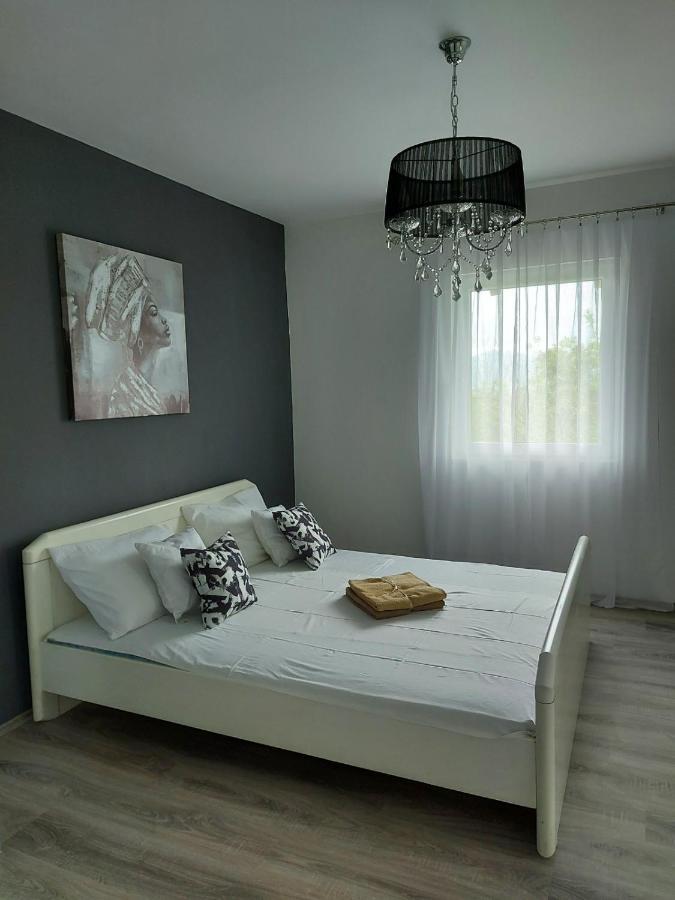 Vikendica Gaj Villa Gornji Milanovac Bagian luar foto